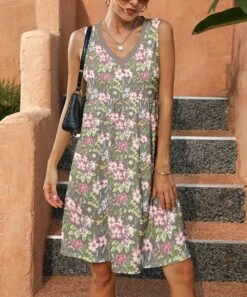 Outlet β Pink Daisy Sage & Pink Floral Sleeveless V-Neck π Dress - π© Women π