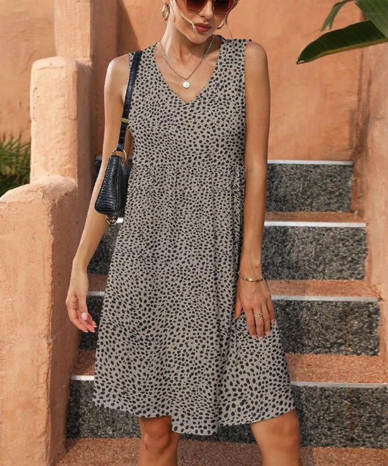 Outlet βοΈ Pink Daisy Gray Cheetah Empire-Waist V-Neck π Dress - π© Women & Plus π