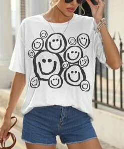 Cheap 👍 Pink Daisy White & Black Smiley Oversize Crewneck Tee - Plus ⭐