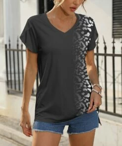 Top 10 β¨ Pink Daisy Black & White Leopard Ombre-Accent V-Neck Tee - π© Women & Plus π