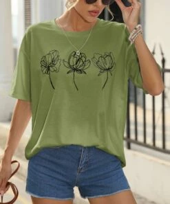 Top 10 π Pink Daisy Green & Black Floral Oversize Crewneck Tee - π© Women π