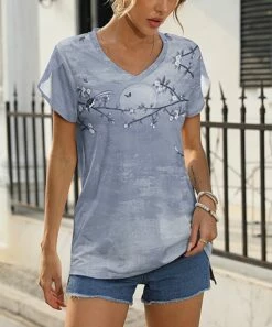 Buy 🌟 Pink Daisy Gray & White Floral Short-Seeve V-Neck Tee - 👩 Women 🌟