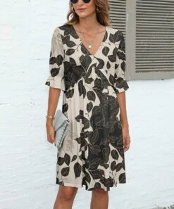 Best Pirce π Pink Daisy Black & Beige Floral Half-Sleeve V-Neck Shift π Dress - π© Women π