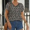 Budget 🌟 Pink Daisy Gray & Cream Floral V-Neck Top - 👩 Women 🥰