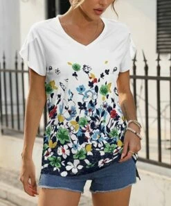 Top 10 β Pink Daisy White & Navy Floral V-Neck Tee - Plus π§¨