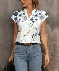 Outlet 🥰 Pink Daisy White & Navy Floral Notch Neck Top - Plus 👏
