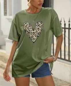 Best Sale π€© Pink Daisy Green & Beige Leopard Heart Crewneck Top - π© Women π